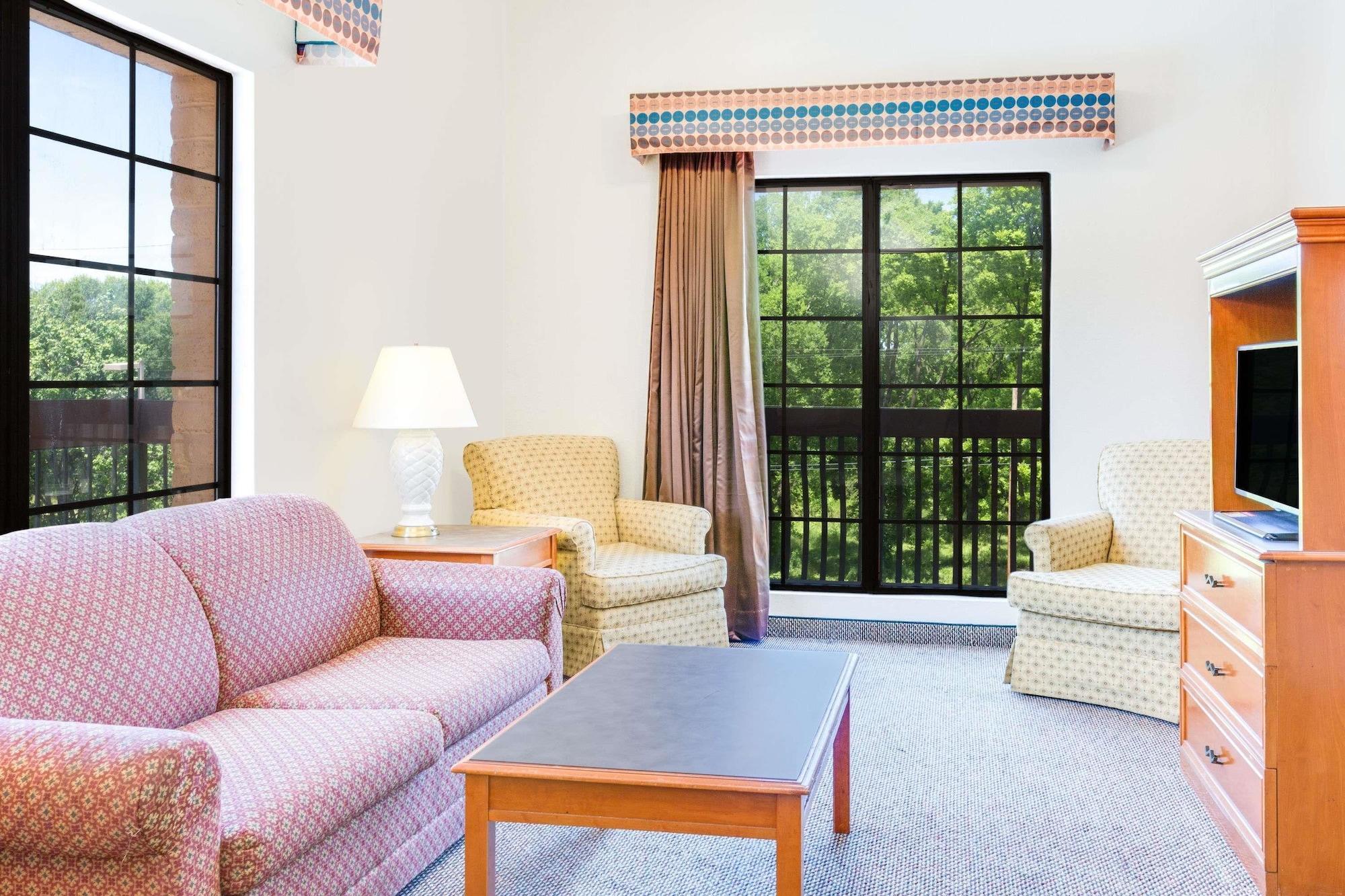 Days Inn By Wyndham Birmingham/West Luaran gambar
