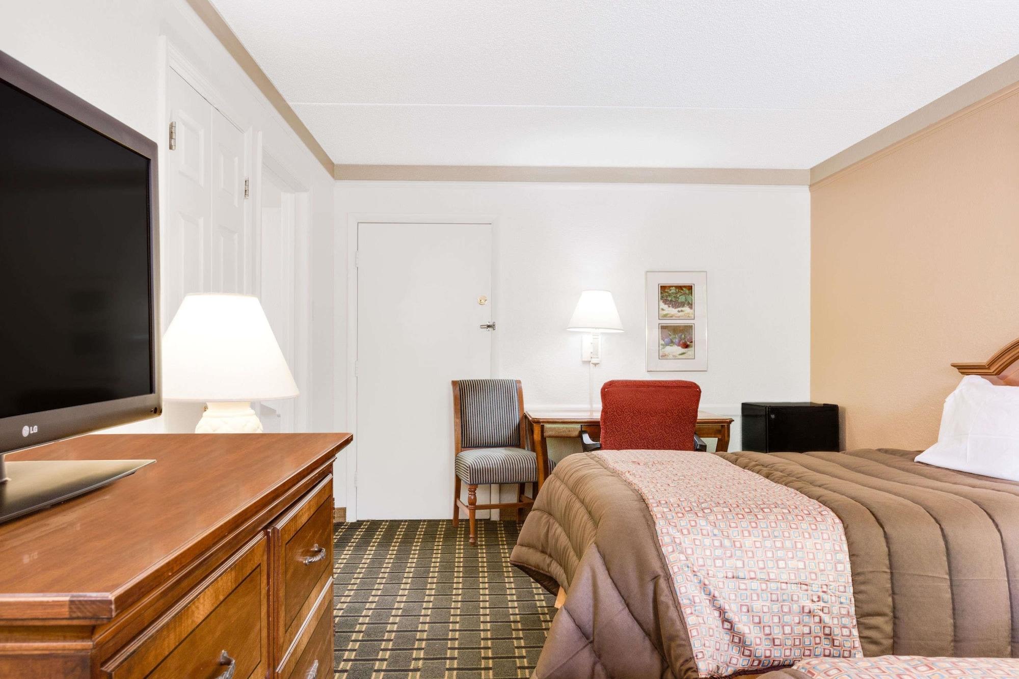 Days Inn By Wyndham Birmingham/West Luaran gambar