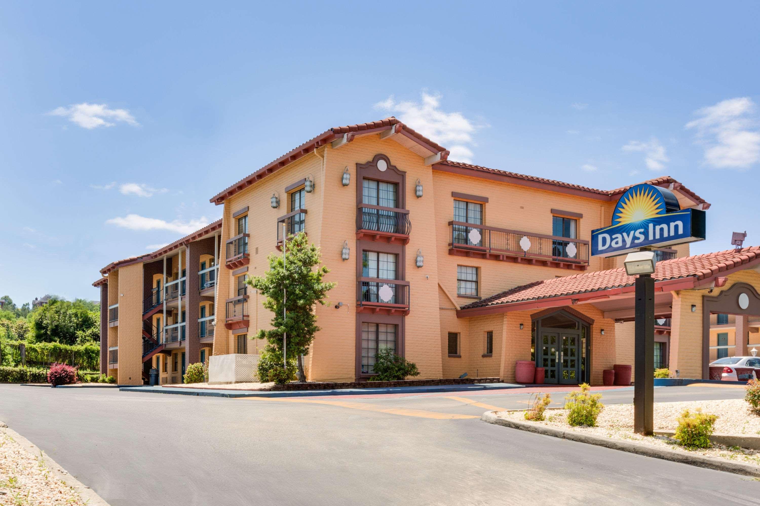 Days Inn By Wyndham Birmingham/West Luaran gambar